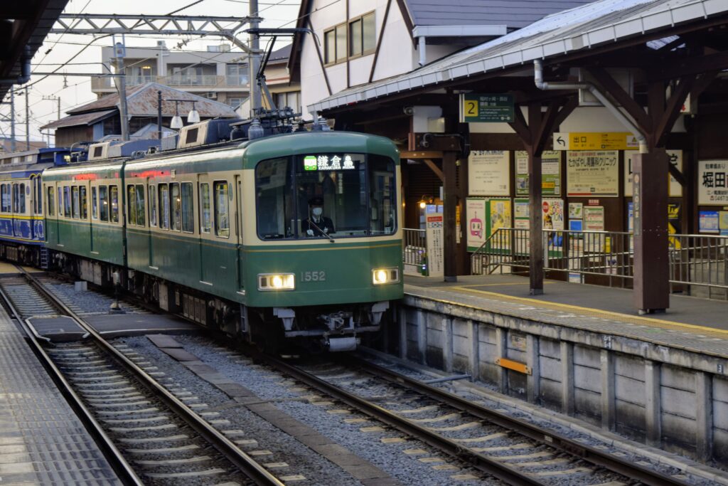 江ノ島駅の江ノ電